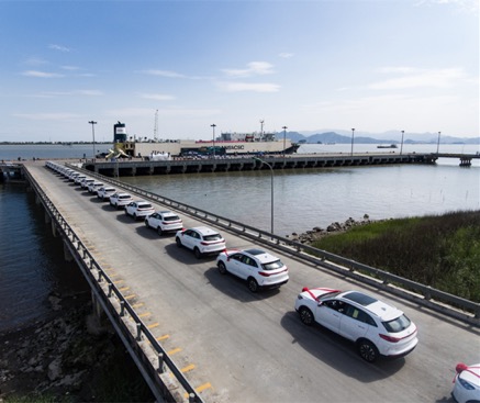 新能源汽車銷量同比增8成 造車新勢力海陸聯(lián)運(yùn)搶市場