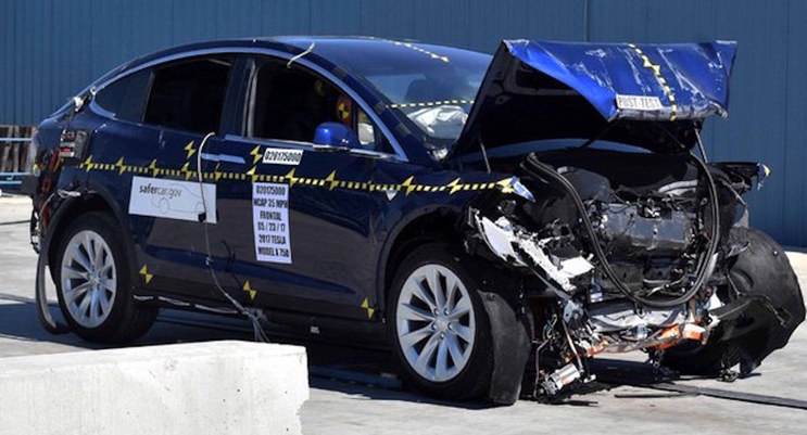 这辆电动汽车居然是美国最高安全等级的 SUV