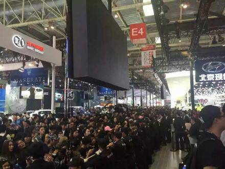 北京车展给新能源汽车另设展馆，结果帮倒忙了？