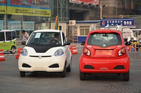 低速电动车厂家看过来，造车或将必须用锂电