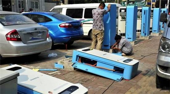 2025年充电设备市场达250万单位