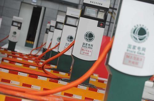 美国全境公共充电桩不足 跟不上电动汽车增长速度