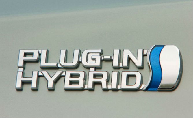 加州强迫小型汽车企业制造混合动力汽车