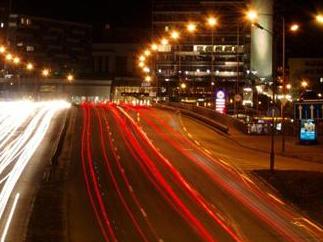 电动汽车无线充电：中、韩、德发展解析