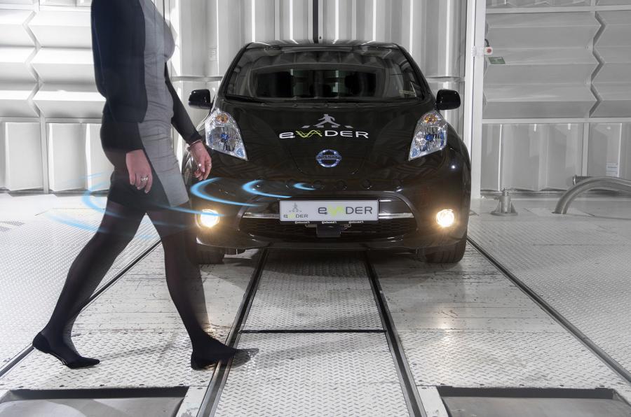 法国车企联手日产 研发电动汽车行人提示系统