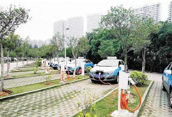 230个充电桩将开放 新能源汽车充电更方便