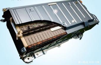 新能源汽车增长迅猛 三元锂电池发展“遇阻”