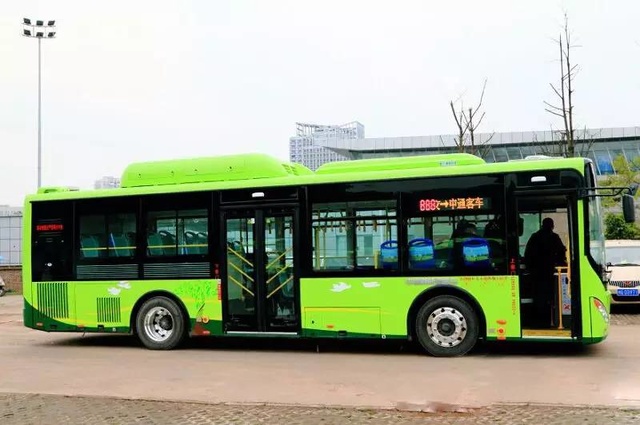 四川宜宾249辆新能源公交车正式上路运营