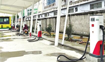 莆田最大公交充电场站投用 配10个充电桩