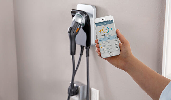 Chargepoint-with-smartphone-app-720x420px.jpg