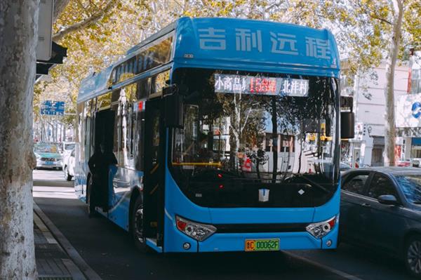 吉利远程F10氢燃料电池客车批量交付淄博 累计订单达100台
