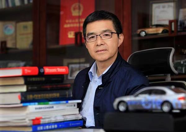 呼吁“北京禁售燃油车”是为了生意？清华教授欧阳明高回应网上质疑