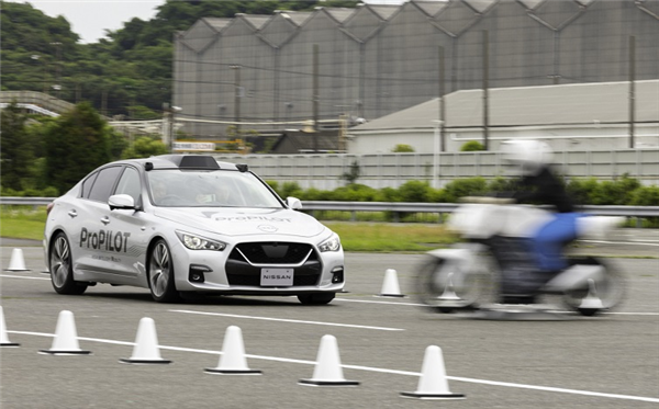 日产汽车基于激光雷达的驾驶辅助技术新增路口防碰撞功能