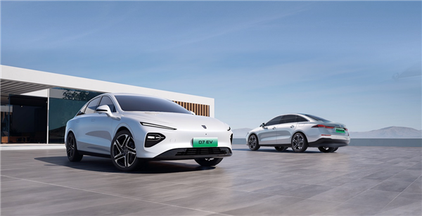 年度新车重磅登陆2023成都车展，荣威中高级新能源轿车D7双车迎来首秀
