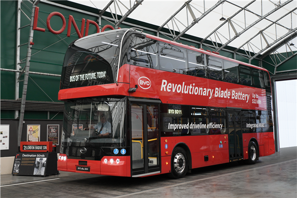海外拓展更进一步 比亚迪新BD11电动双层巴士英国首发