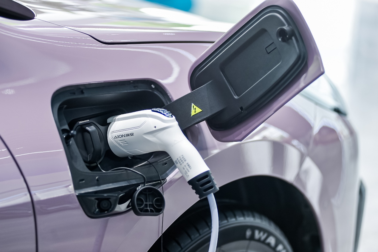 埃安RT 650智享版上市!12.88万抄底650km