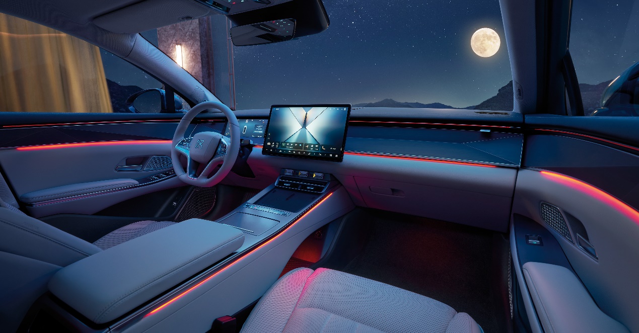 年轻人的第一台旗舰轿车,比亚迪汉L以划时代之名震撼上市,20.98万元起售