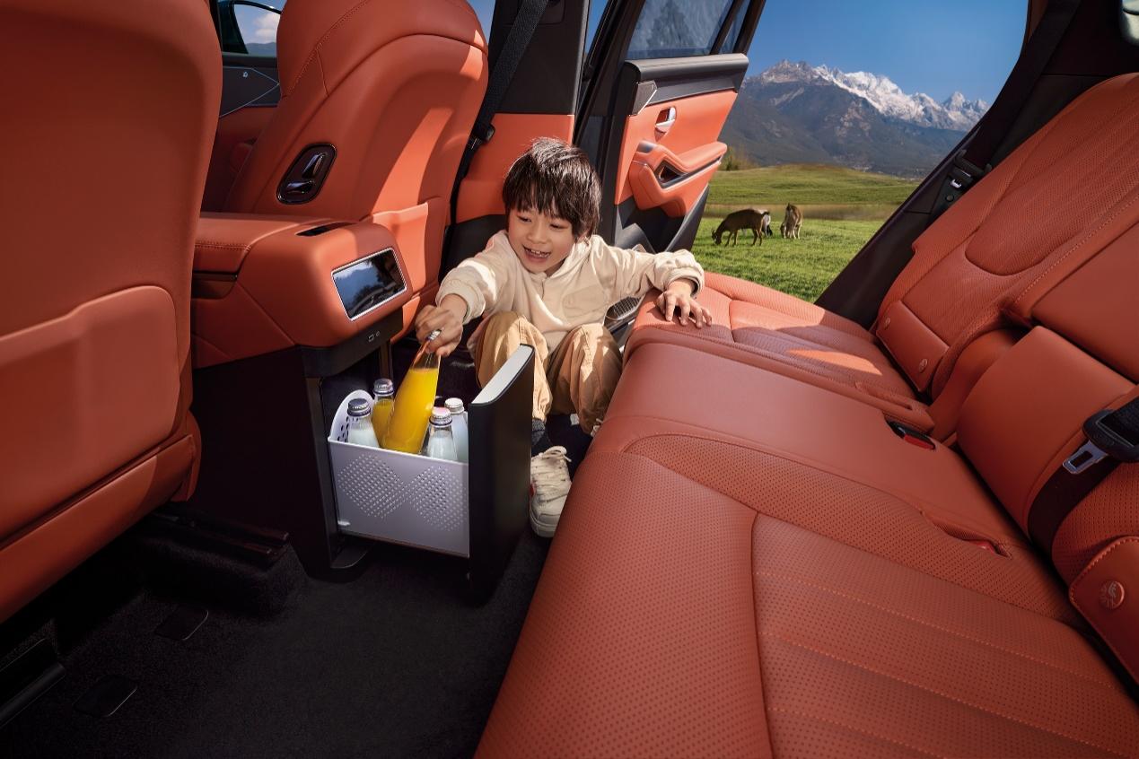 为大家庭而来,比亚迪划时代旗舰SUV唐L震撼上市,售价22.98万~28.98万元