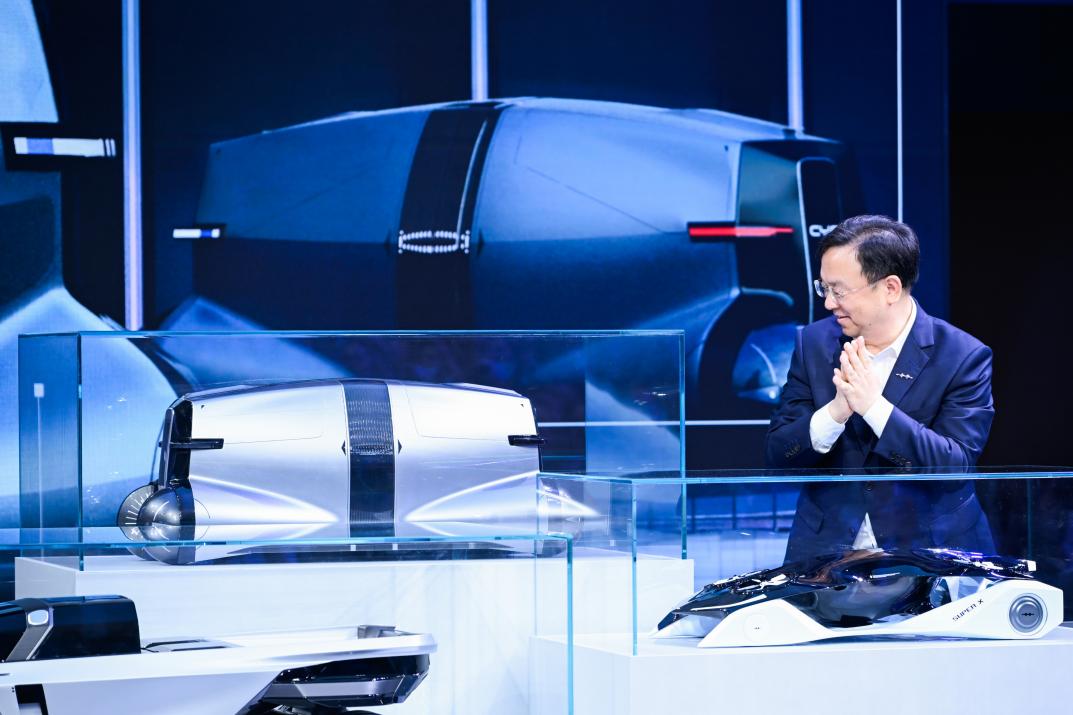 王传福亲临颁奖!比亚迪全球汽车设计大赛闪耀上海车展,携手全球青年共筑未来出行梦