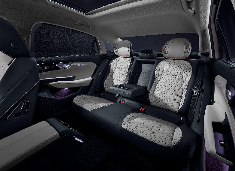 中高级轿车新典范 帕萨特Pro奢享升舱豪华感拉满