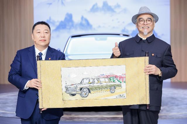 荣贯东方 礼献香江 鼎级国车闪耀2025香港车博会