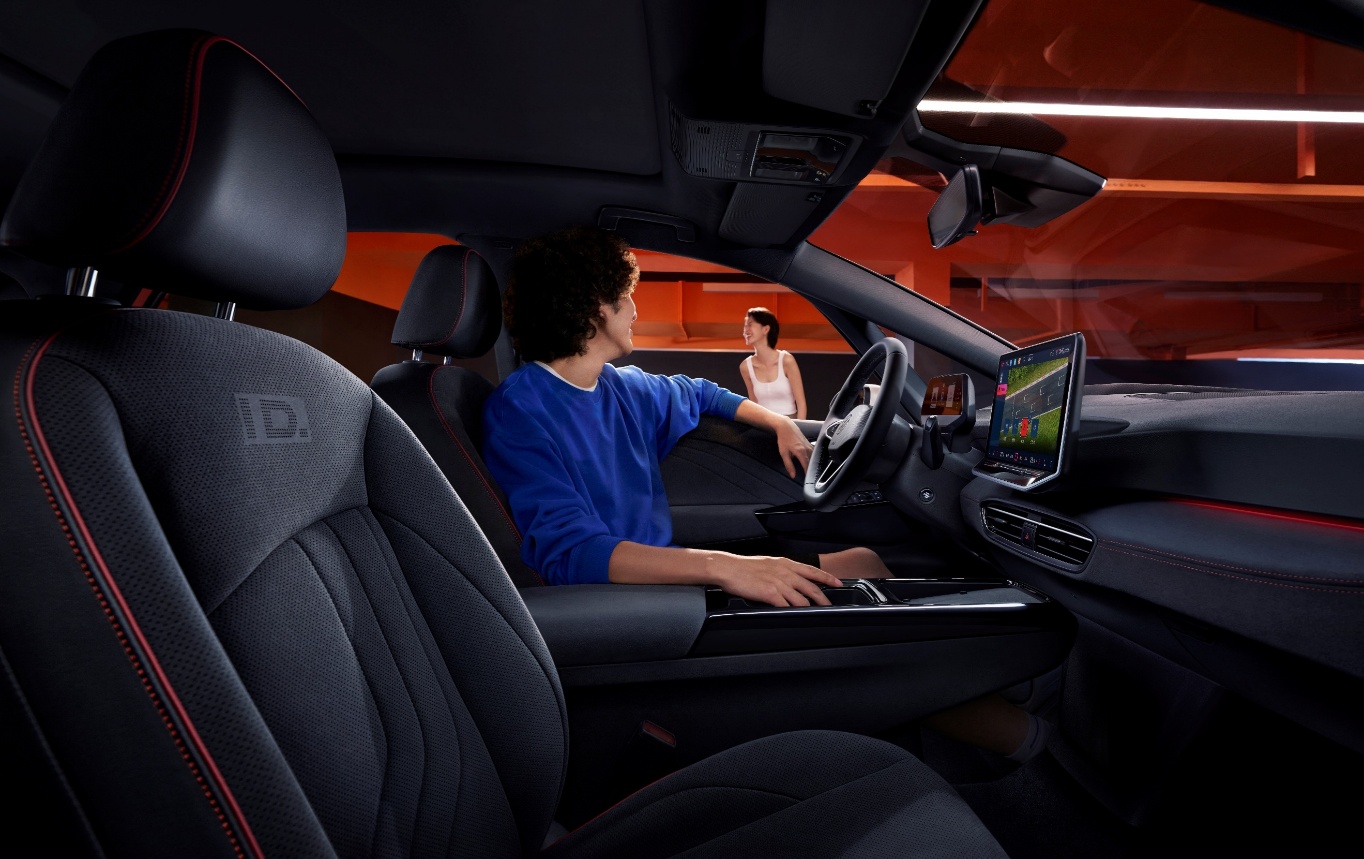 ID.3 GTX套件款重磅上市 上汽大众2025 ID.Festival与用户玩在一起