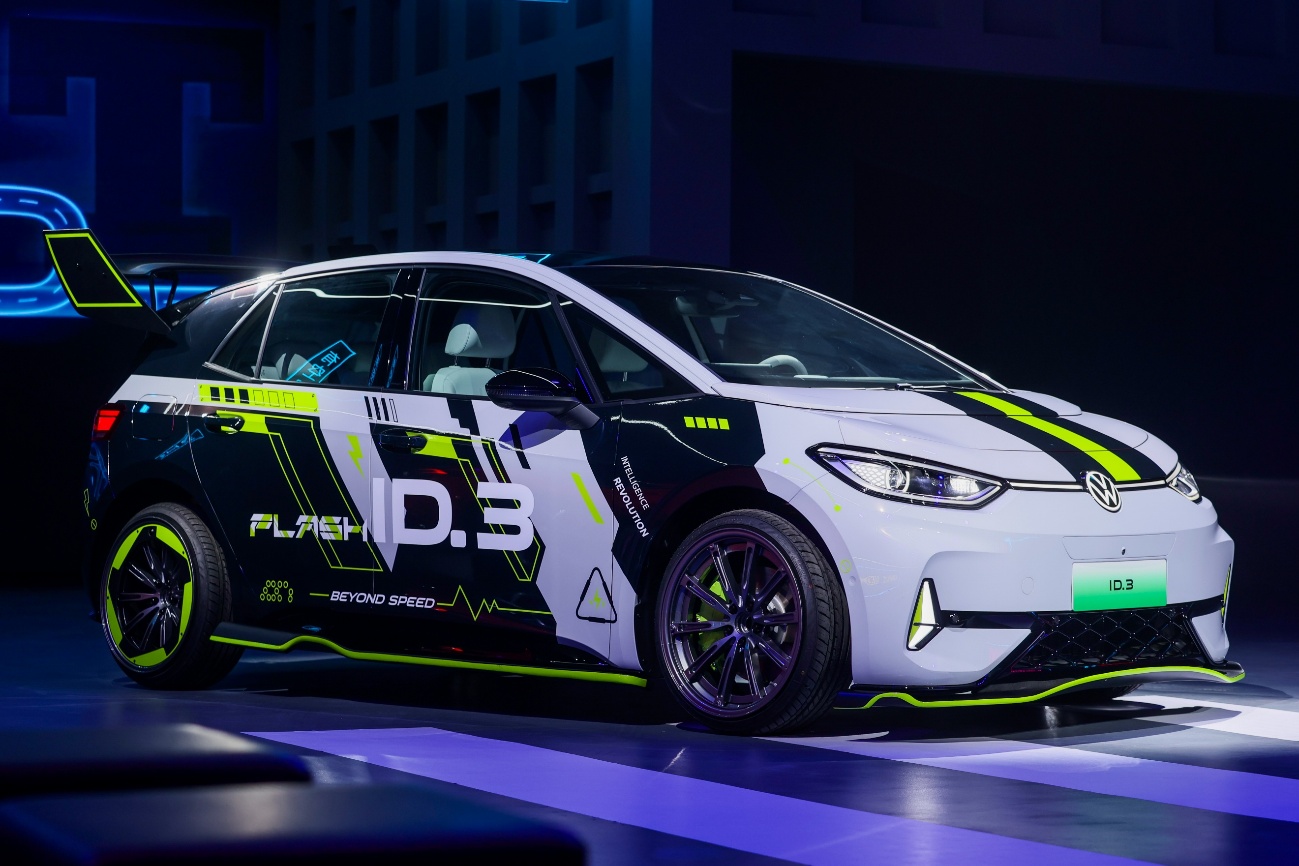ID.3 GTX套件款重磅上市 上汽大众2025 ID.Festival与用户玩在一起