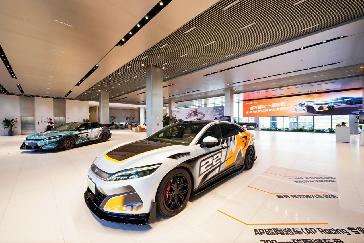 比亚迪汉家族交付破百万,汉L赛道体验日引爆性能狂欢