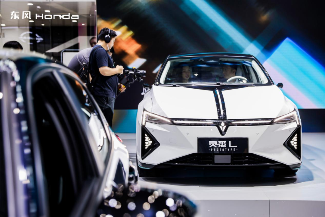 从年销85万到42万,CR-V快托不住东风本田了