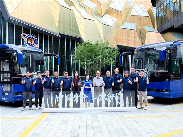 科技力量护航一路向前 比亚迪纯电动客车交付复旦大学
