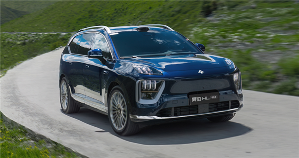 26 万级开启满配，昊铂 HL 增程版这波操作太犯规？