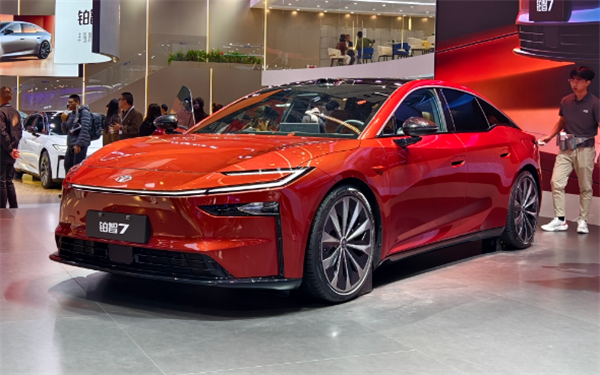 2025广州车展：20 万级享 D 级豪华，广汽丰田铂智 7 要改写规则？