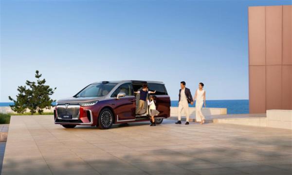 大电池和后轮转向解决核心焦虑，2026款岚图梦想家超五成用户来自豪华品牌